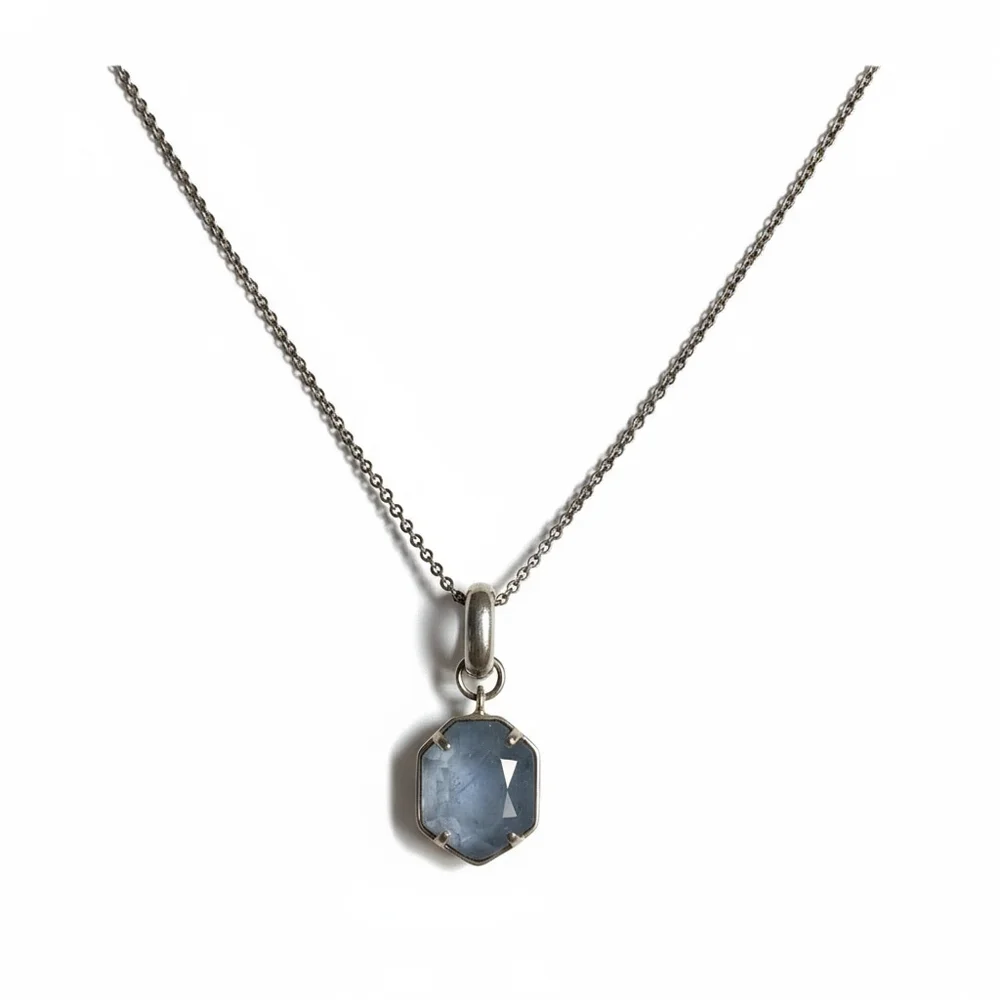 KENDRA SCOTT HALLIE SHORT PENDANT NECKLACE IN Silver SKY BLUE 2136